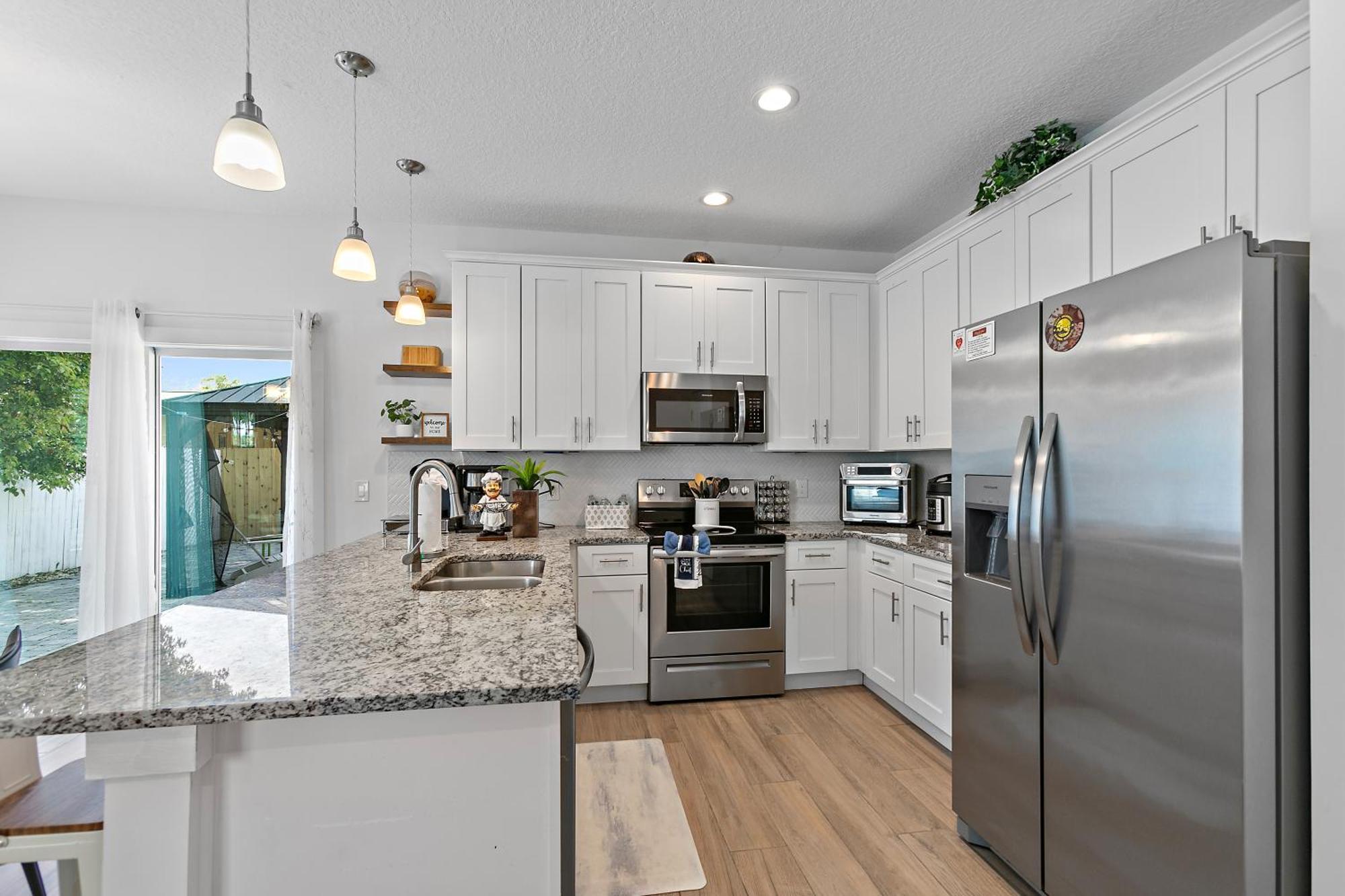 Few Steps To Ocean-4 Beach Cruisers & Free Parking & Private Backyard Jacksonville Beach Exterior foto